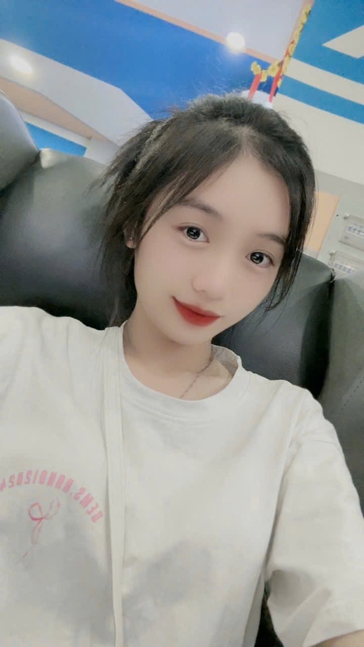 User Giang profile image