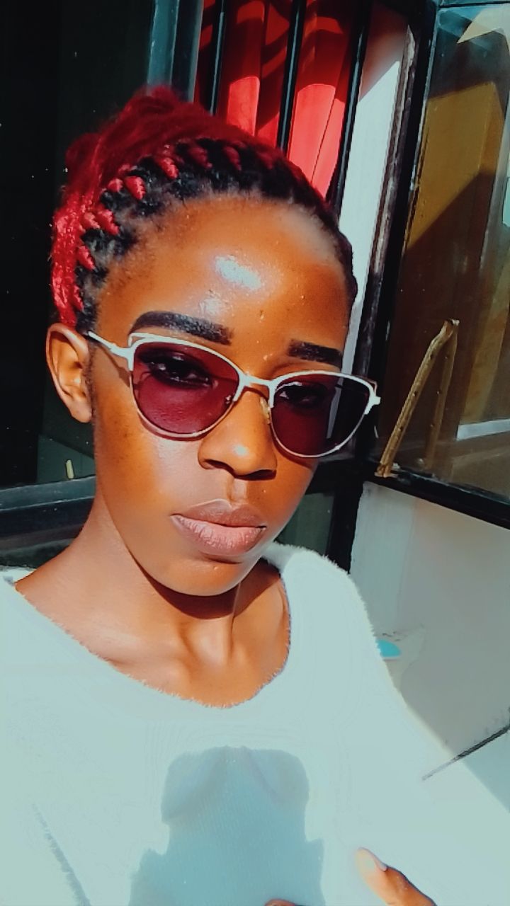 User Debora profile image