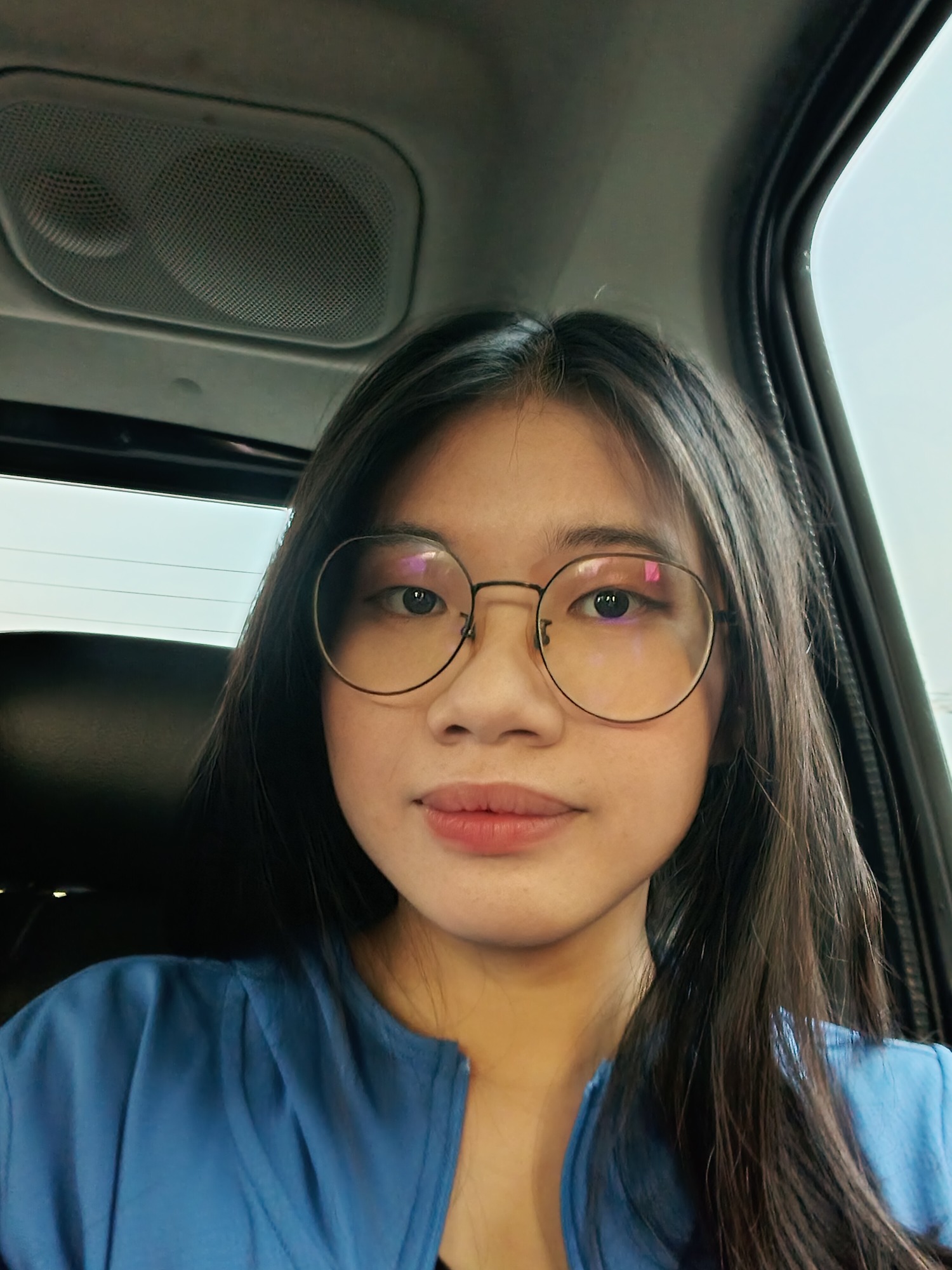 User SZE THING KELLY profile image