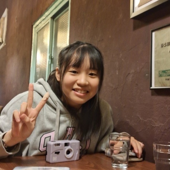 User Yu-Han profile image