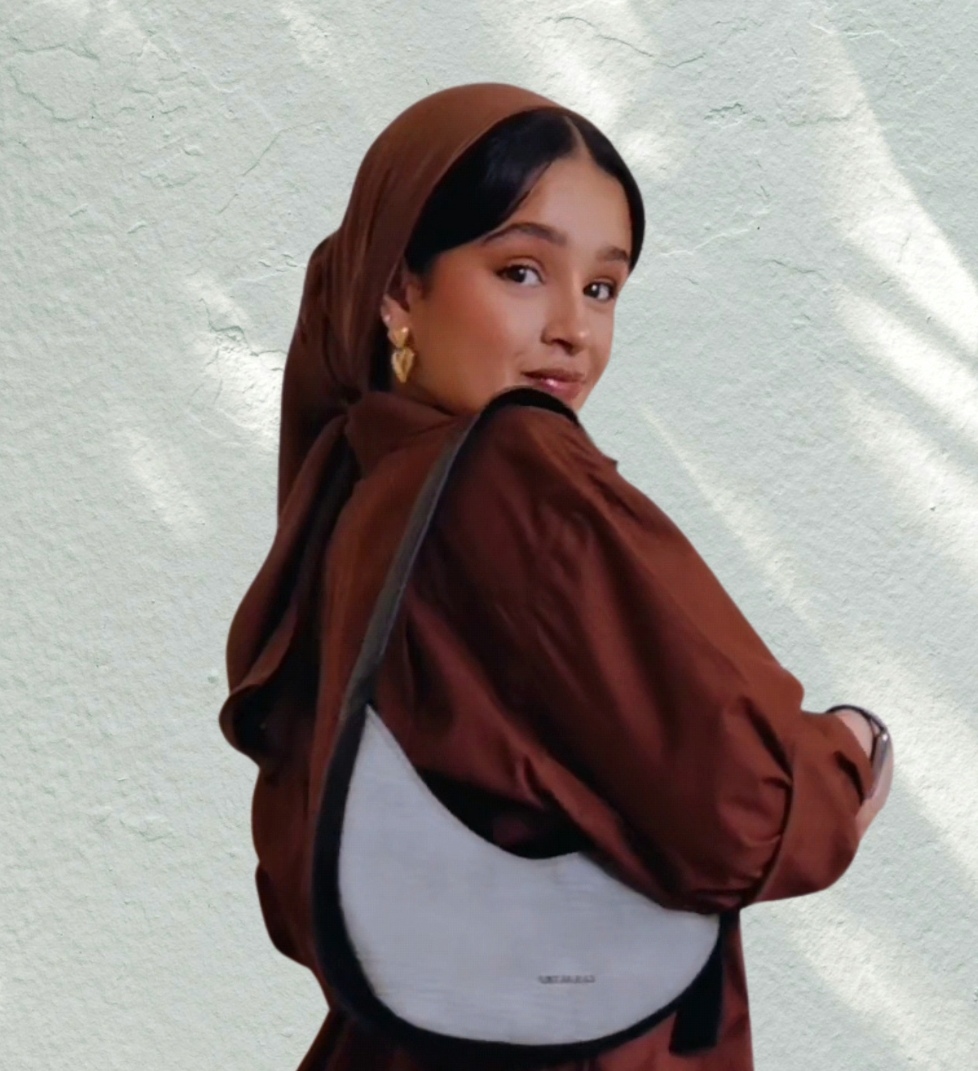User Aisha profile image