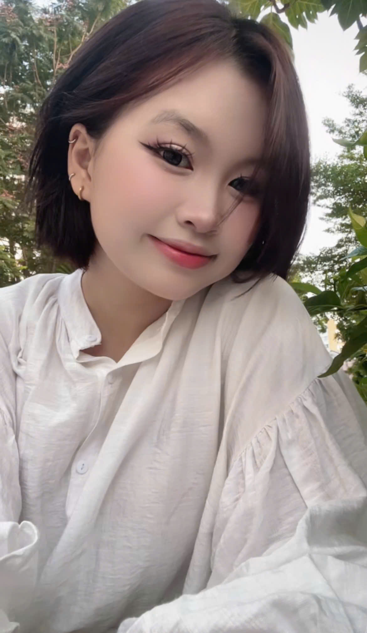 User Gia profile image