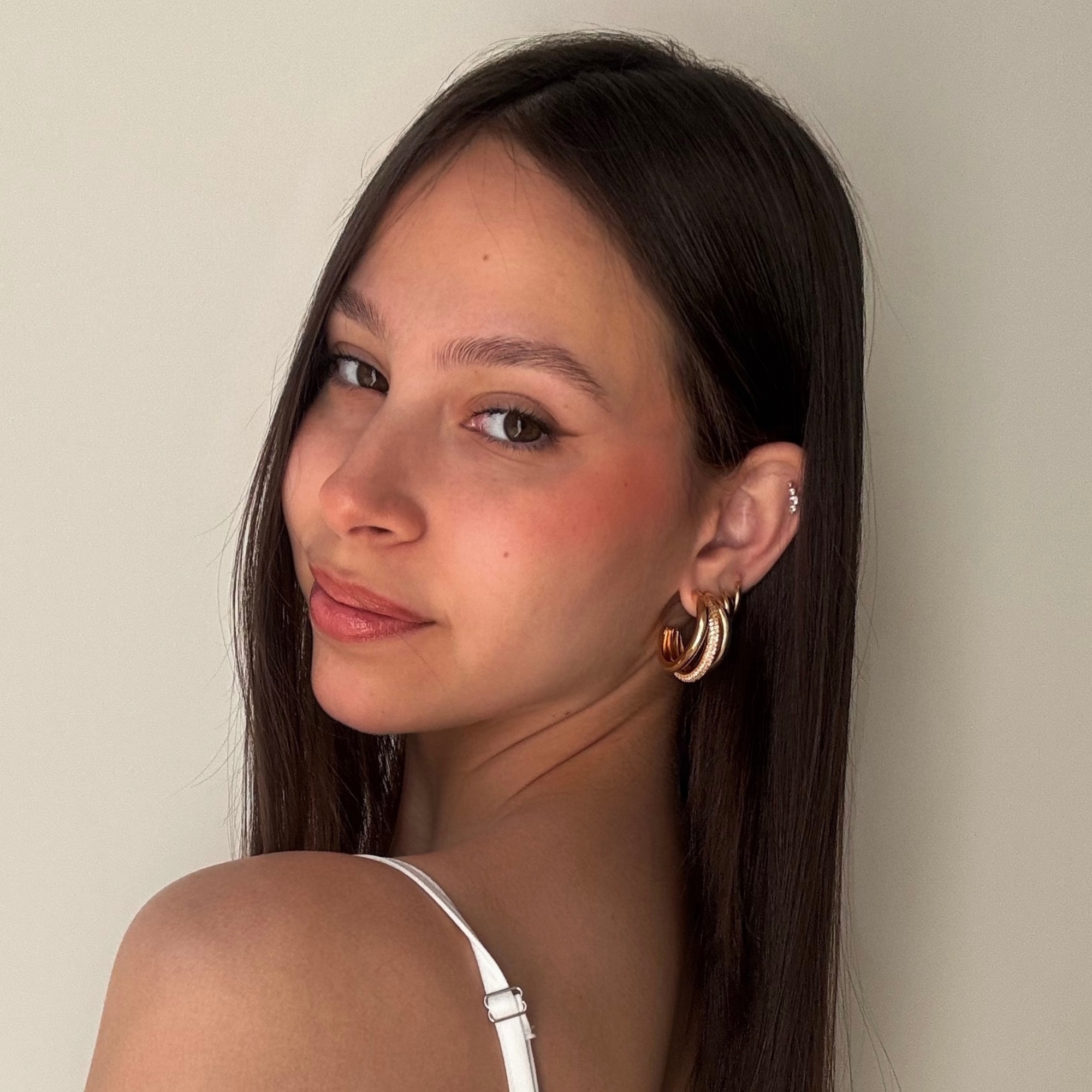 User Ana Clara profile image