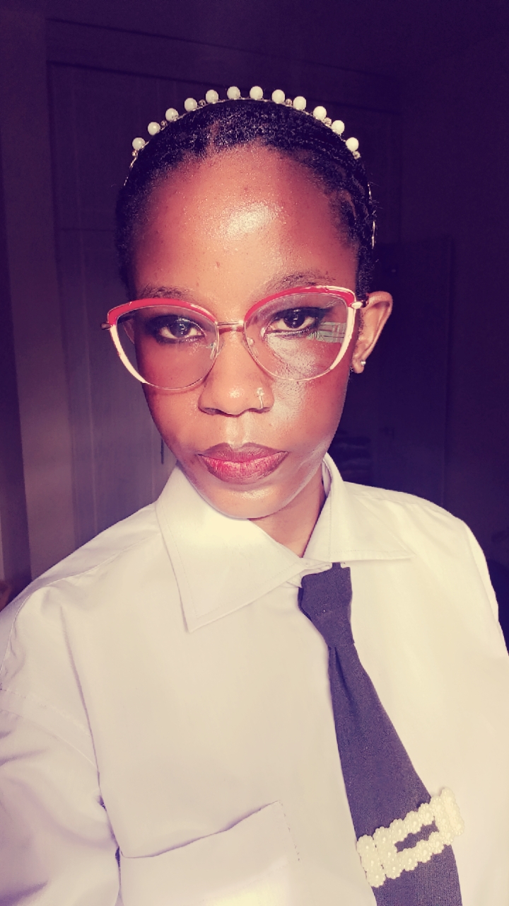 User Debora profile image
