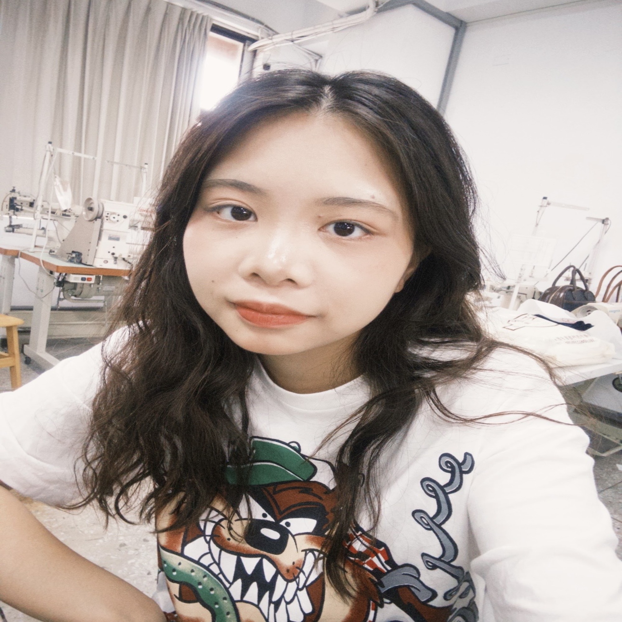 User YI-WEN profile image