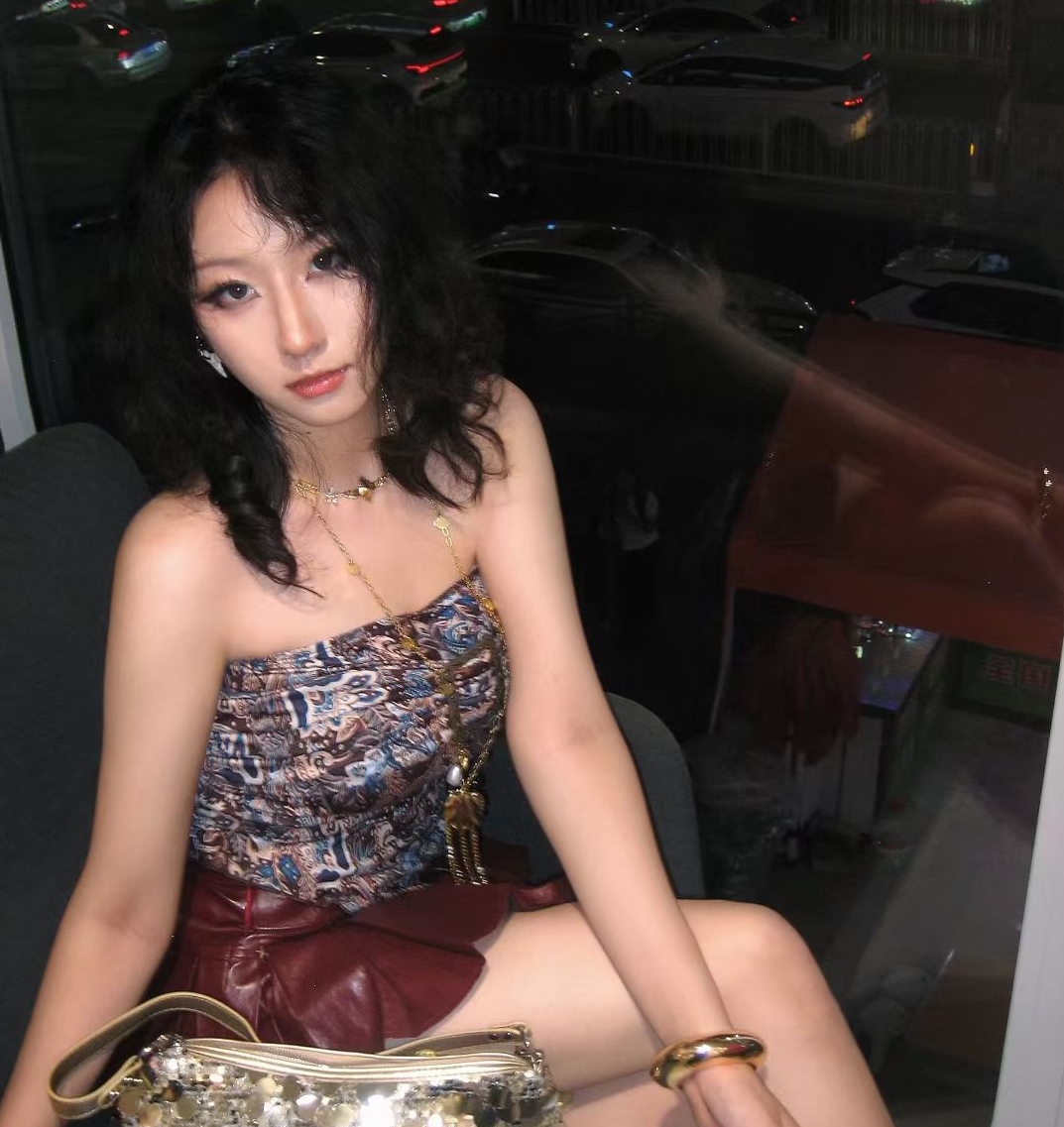 User zilu profile image