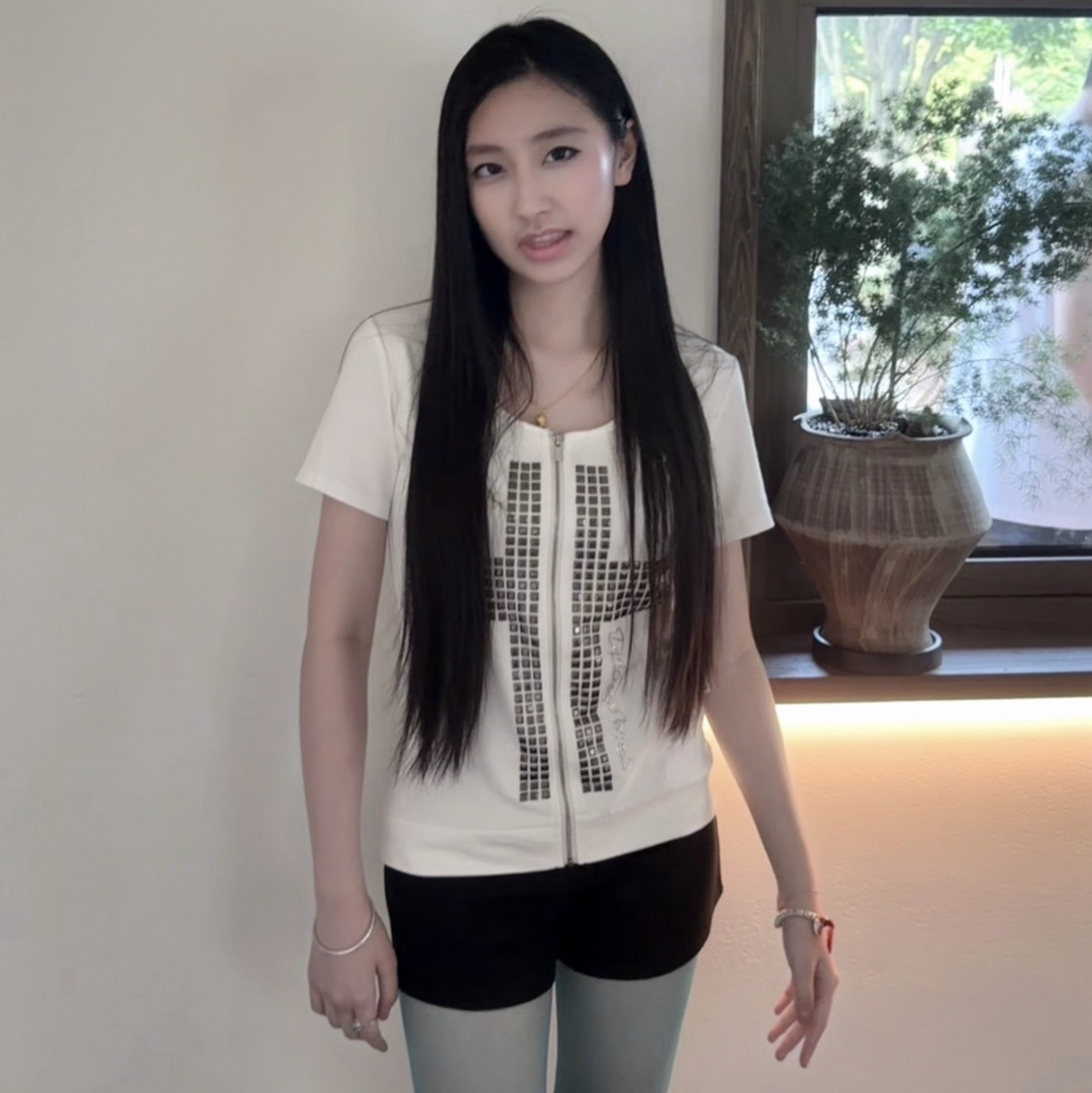User Jiale profile image