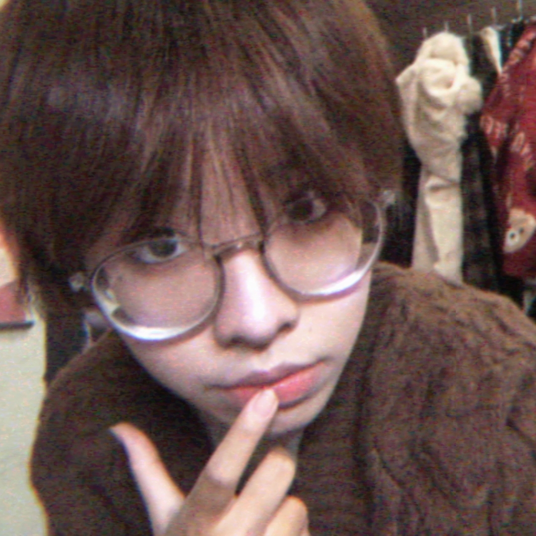 User Ngân profile image