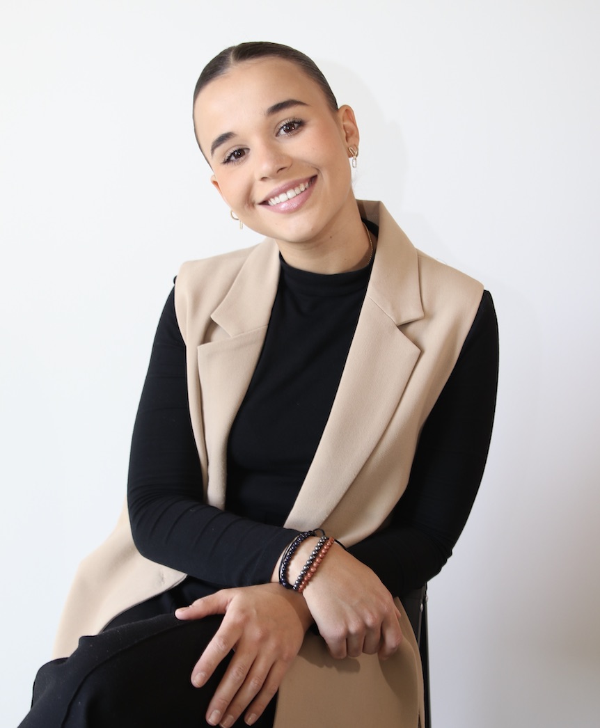 User Maria Valentina profile image