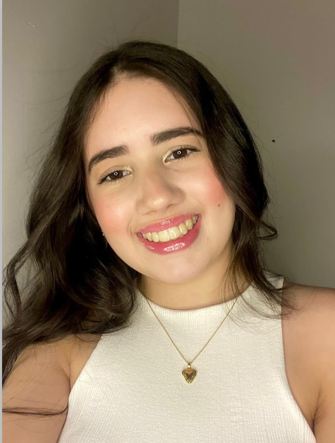 User Monique profile image