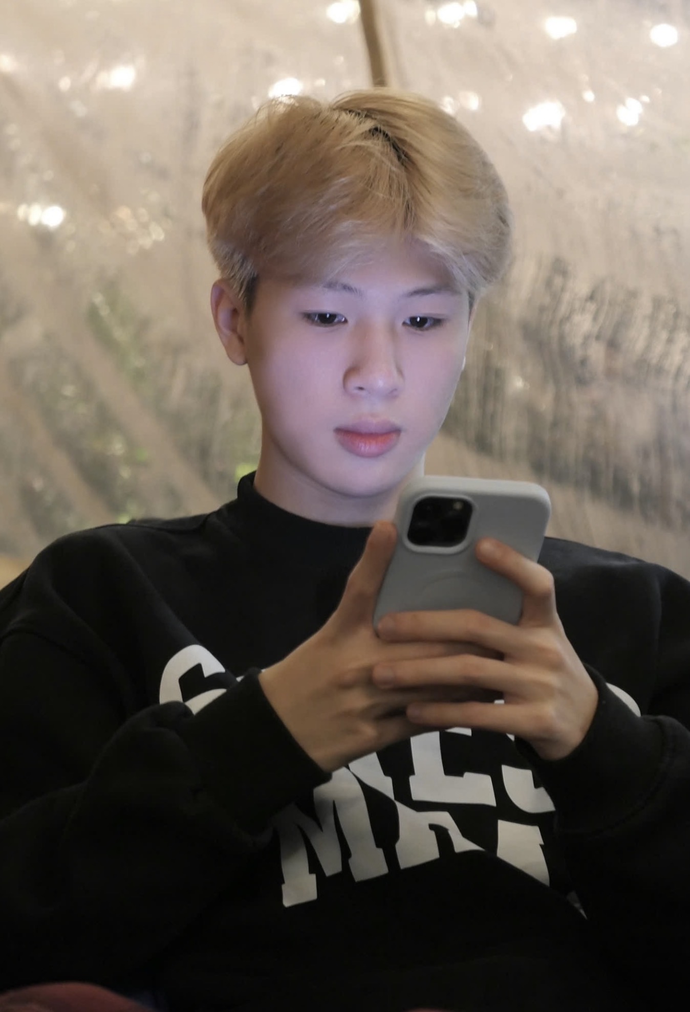 User Huy profile image